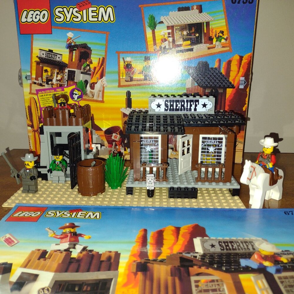Like new Lego Sheriff's Lock Up Prison w Exploding Jail Cell, retired w orig box - Picture 6 of 15